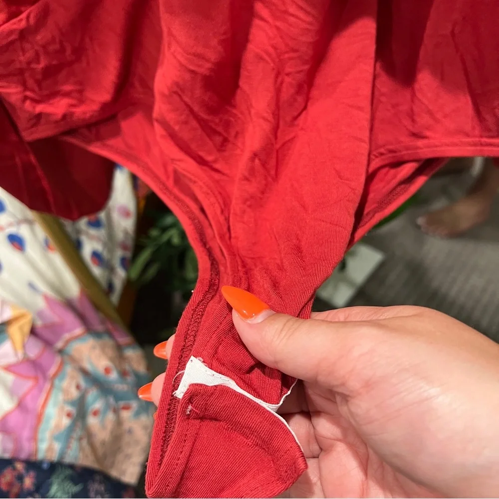 Silky Red Collared ELOQUII Bodysuit - Picture 4 of 9